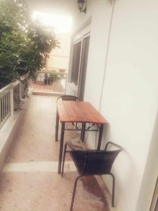 3 Room Apartment By The Beach - Free Parking Peraía Kültér fotó